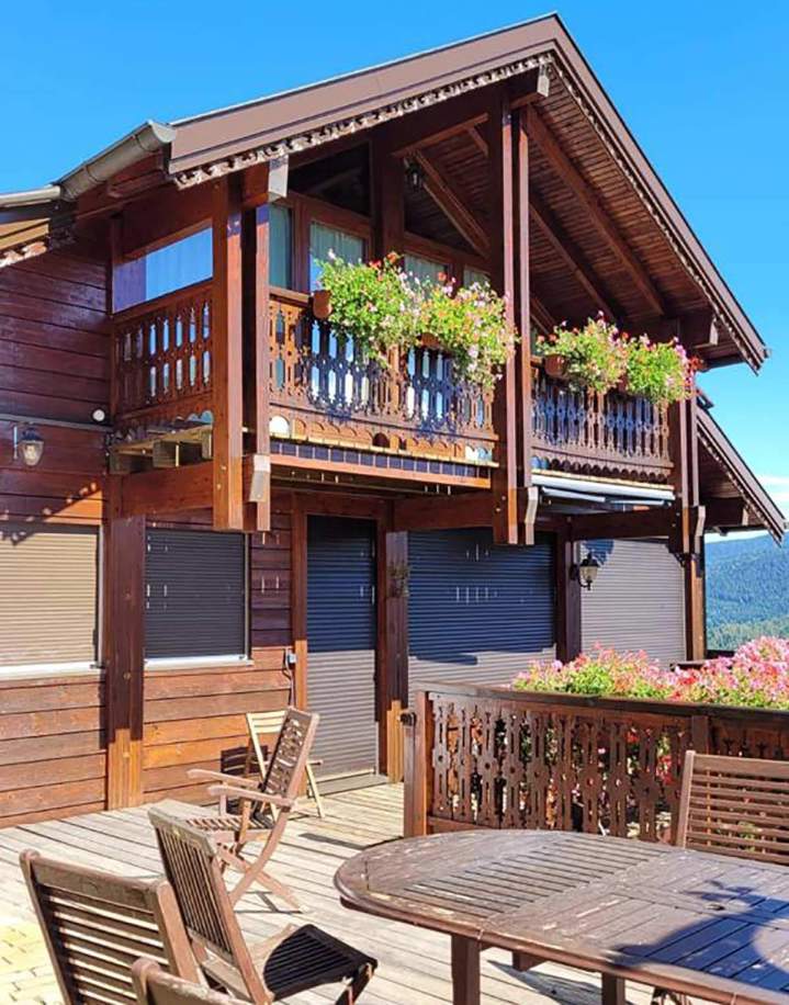 Remise en lasure d'un chalet Molsheim